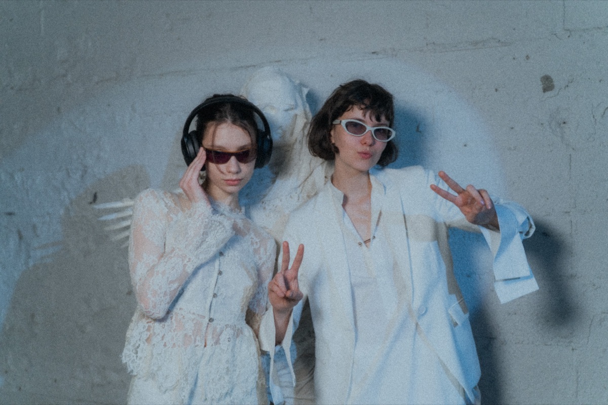 Vol.01 — the room in blue