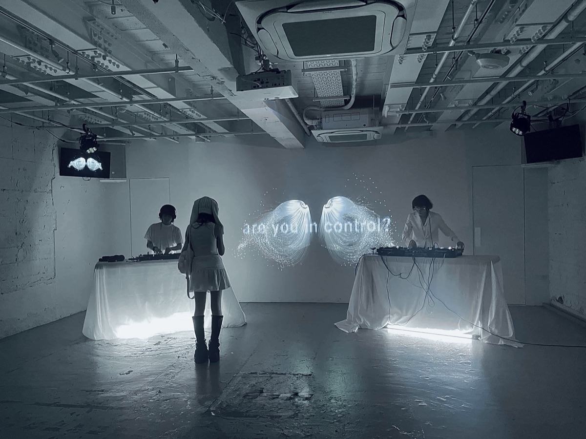 Vol.01 — projection: are you in control?